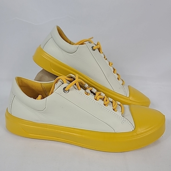 NEW ECCO FLEXURE T CAP MEN'S WHITE YELLOW LEATHER SHOES GOLF SZ 8, 39 - Picture 1 of 7